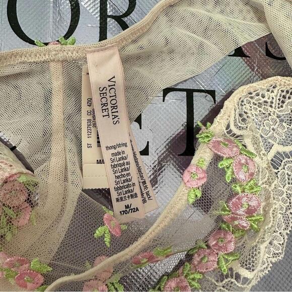 Victoria secret Rosebud Embroidery Thong - Picture 6 of 7